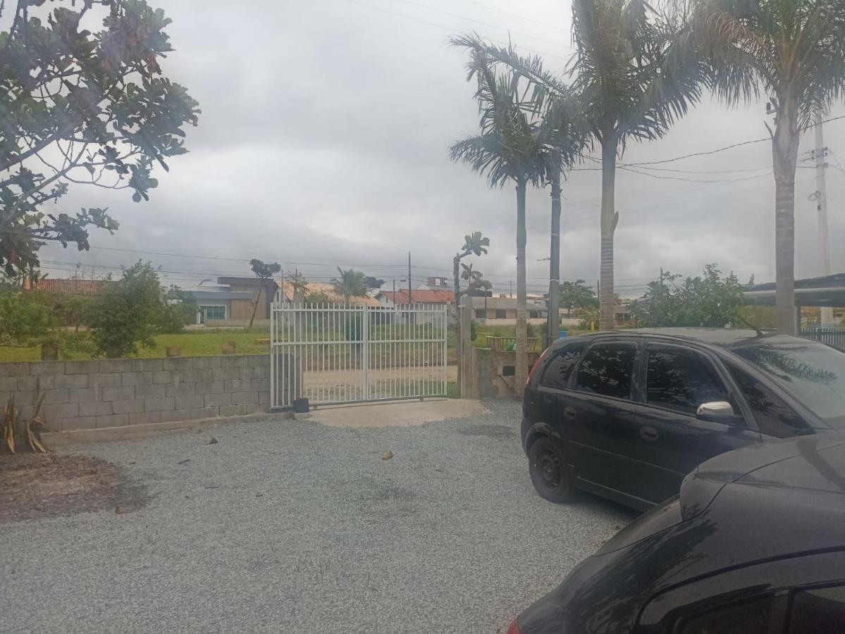 Apartamento Com Churrasqueira Para 6 Pessoas Villa Sao Francisco do Sul Esterno foto
